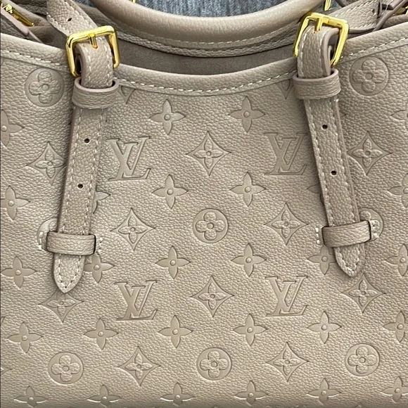LOUIS VUITTON BABYLONE TOTE PM IN TAUPE - Picture 11 of 13